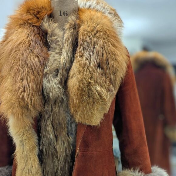 Knitted Fur Vest - Picture 5 of 8